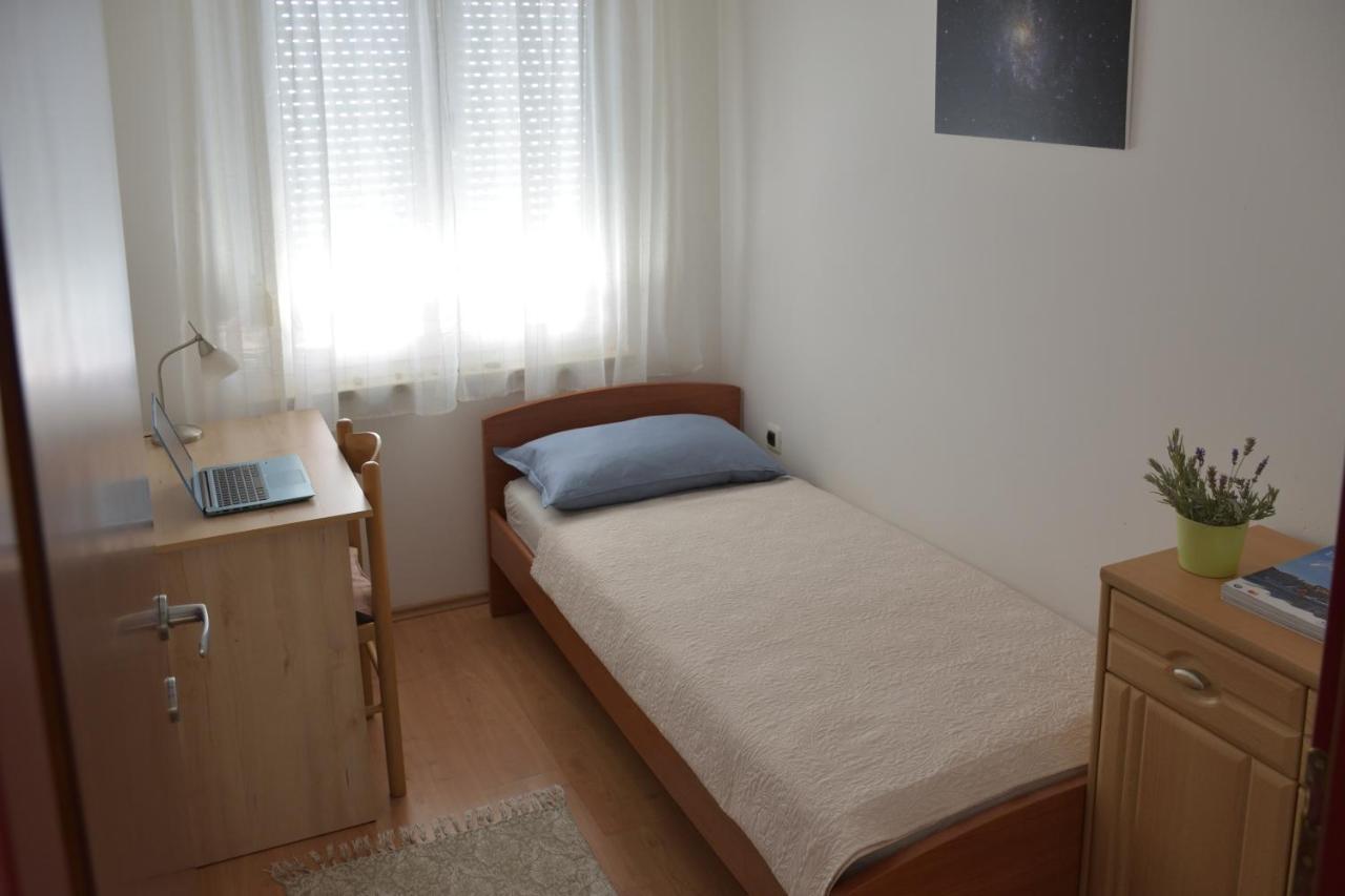 Apartmán Pino Pula Exteriér fotografie