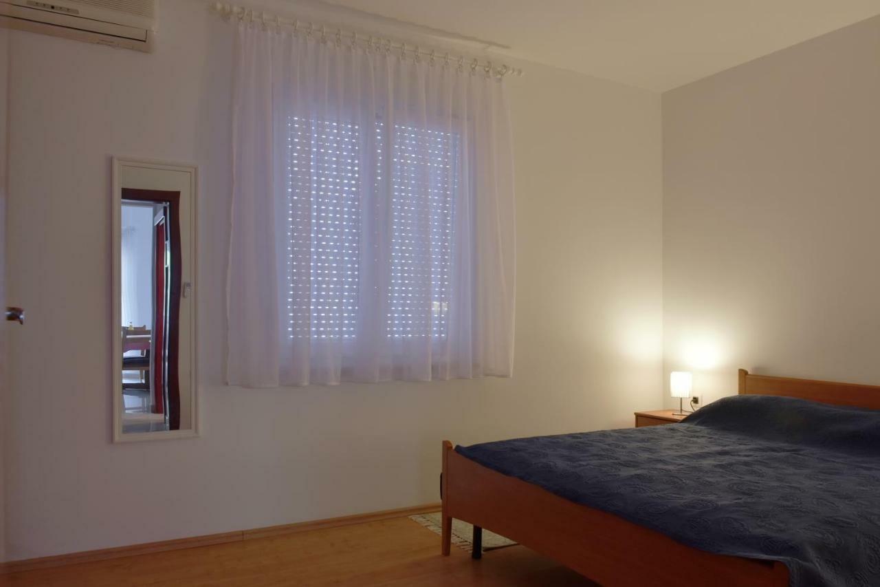 Apartmán Pino Pula Exteriér fotografie